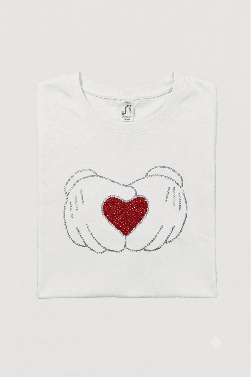 T-shirt blanc strass mains avec coeur