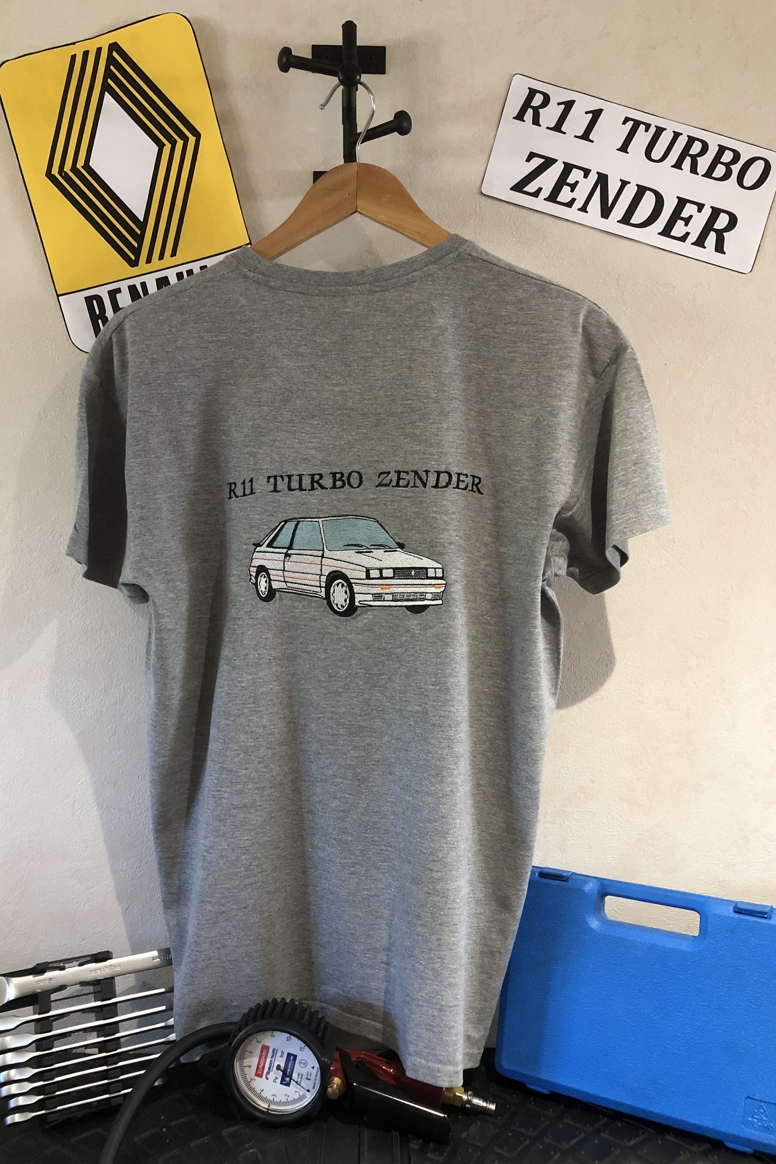 T-shirt gris brodé R11 Turbo Zender