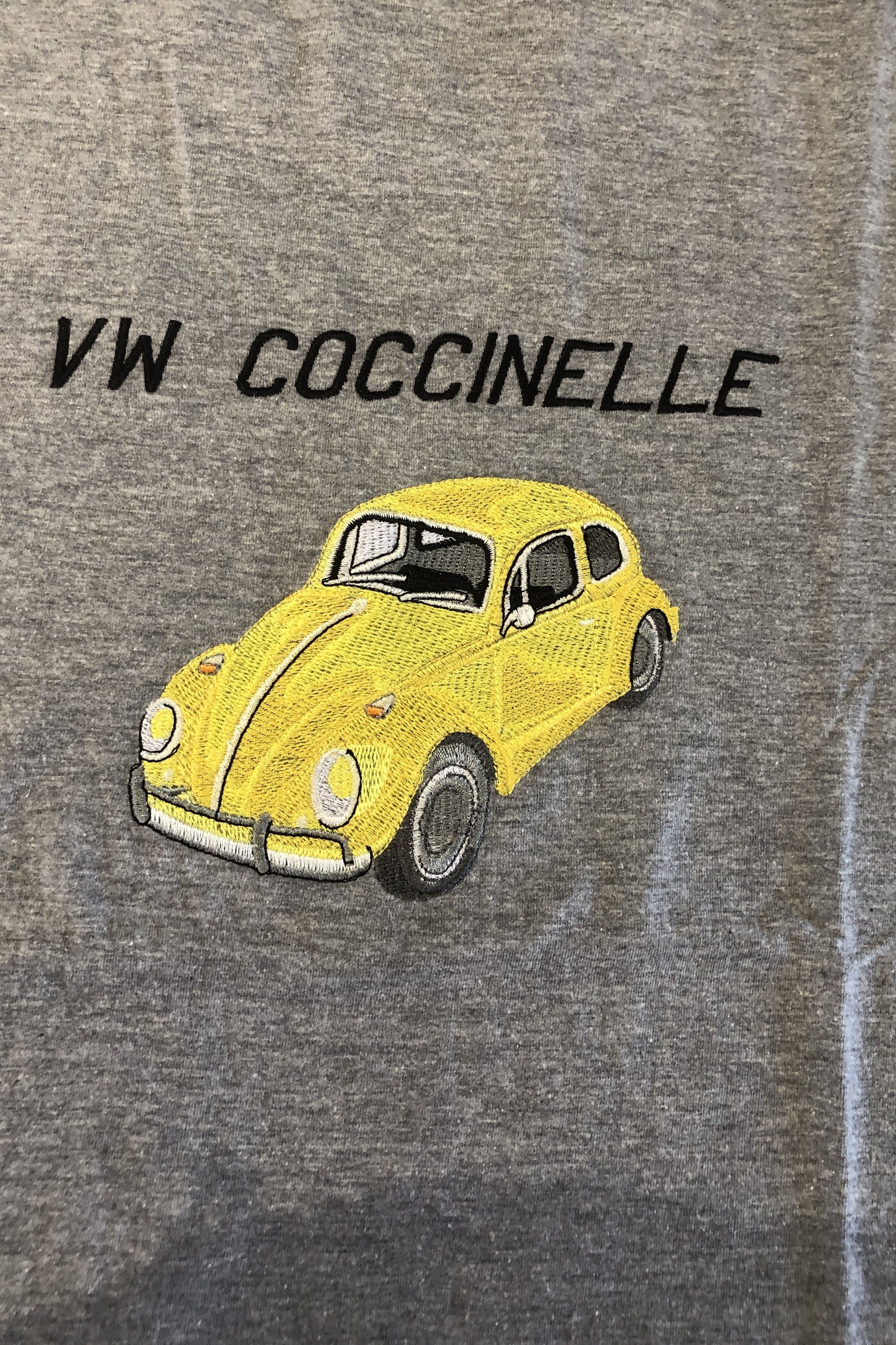 zoom broderie VW Coccinelle