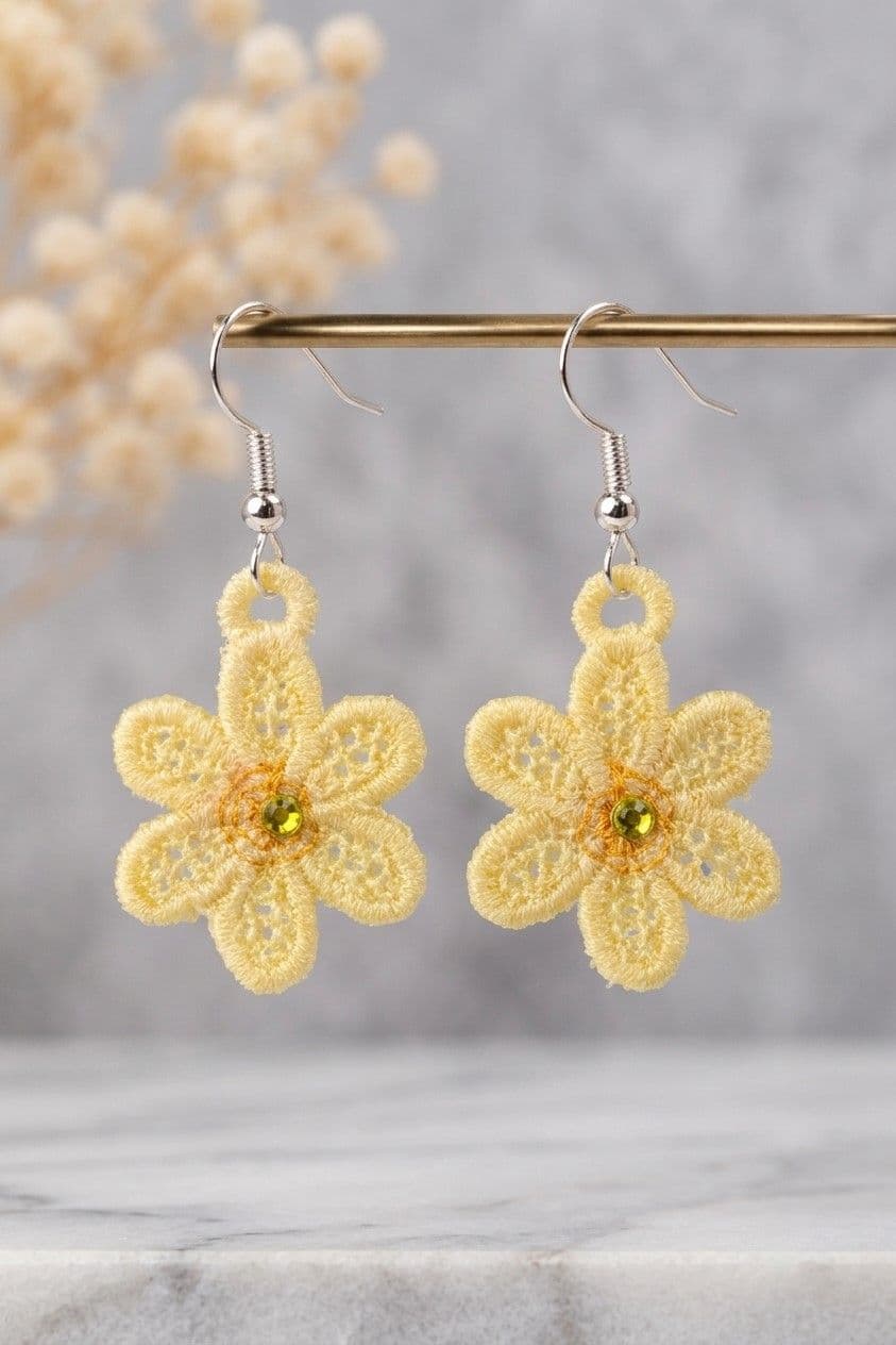 Boucles d'oreilles brodées jaune et orange avec strass